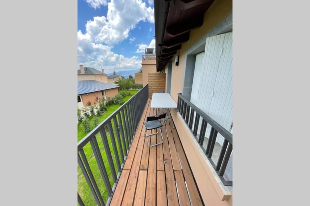 New Construction Penthouse With Pool And Wifi Apartment Osseja Ngoại thất bức ảnh