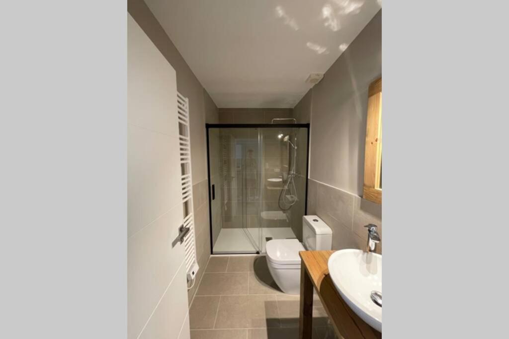 New Construction Penthouse With Pool And Wifi Apartment Osseja Ngoại thất bức ảnh